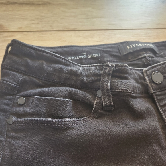 Liverpool shorts, women's size 6 - Picture 5 of 8